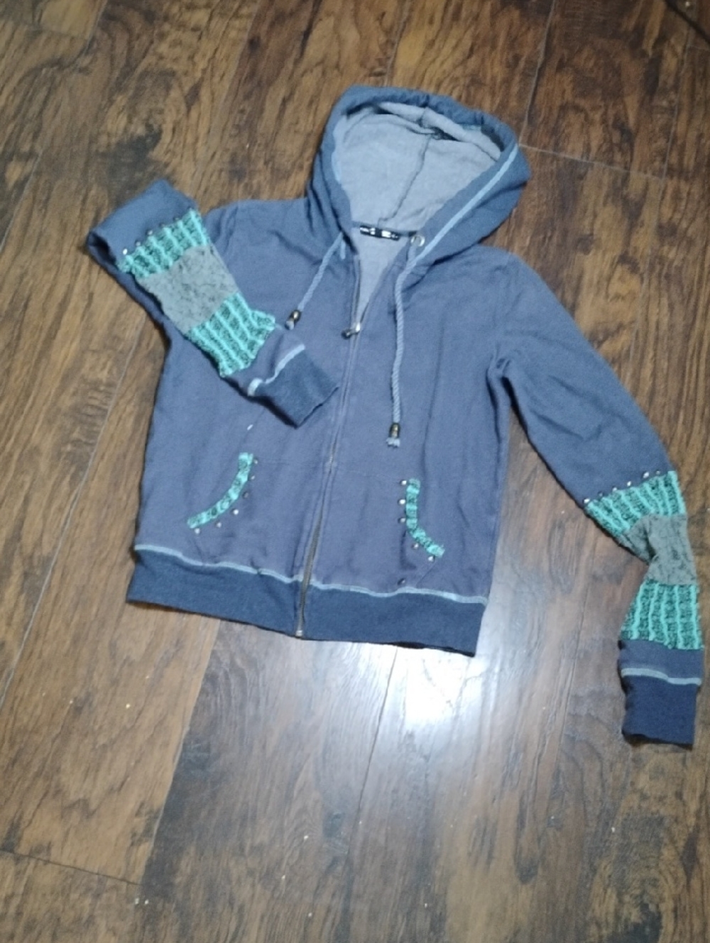 Women’s Hooded Zip Missme Jacket with Knit Sleeve Detail - Gray & Mint